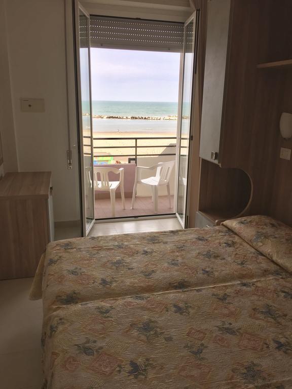 Hotel Ridens Rimini Kültér fotó